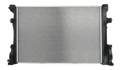 Radiador Mercedes Benz A200 Cla200 Gla200 A180 Cla180 Gla45